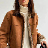 Rosália – Manteau à Fourrure et Boutons