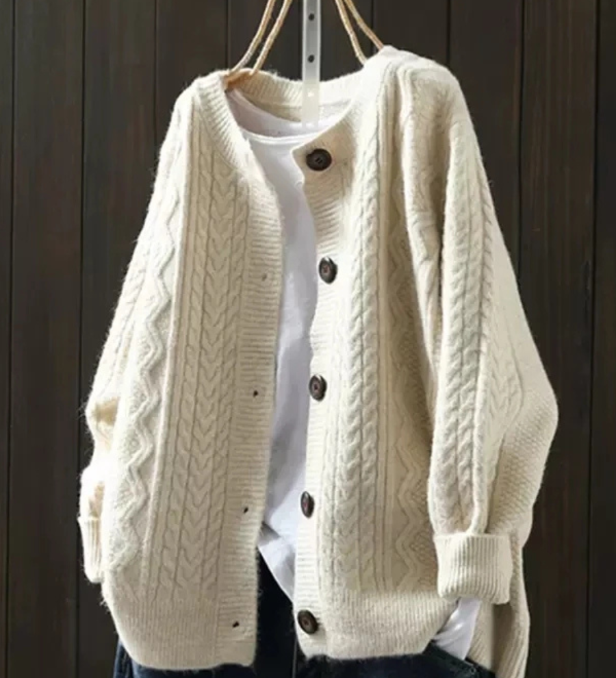 Lorença – Cardigan en Maille Torsadée