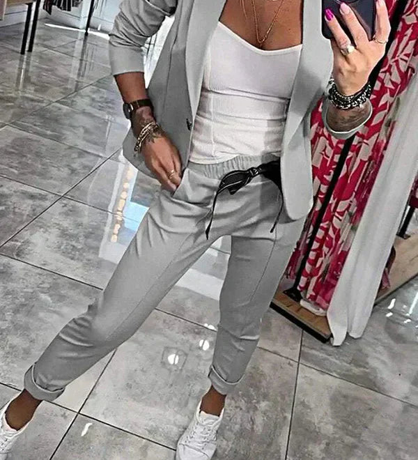 Adriana – Ensemble Élégant