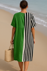 Noémia – Robe Verte Vibrante à Rayures Noires
