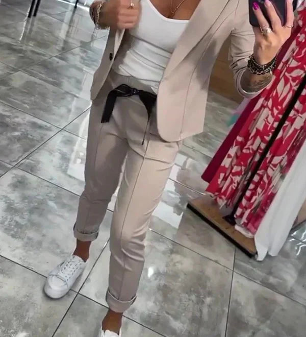 Adriana – Ensemble Élégant