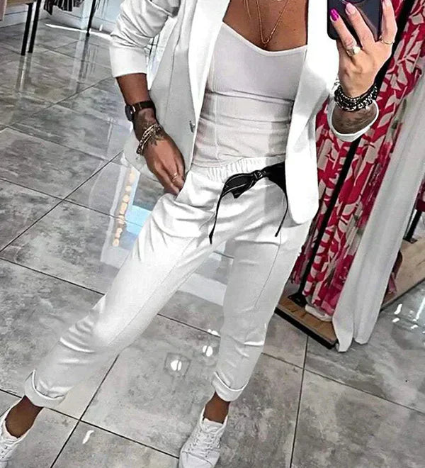 Adriana – Ensemble Élégant